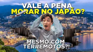 pessoa assustada e pensando: Ainda Vale a Pena Viajar para o Japão?